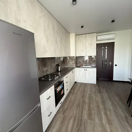 Apartman віп вул під голоском 15 б 9-1