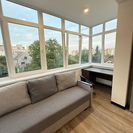 Apartman віп вул під голоском 15 б 9-1 *