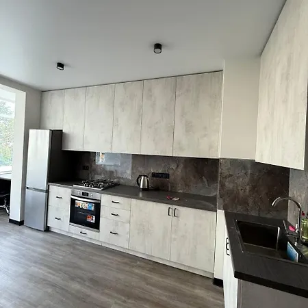 віп вул під голоском 15 б 9-1 *