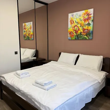 віп вул під голоском 15 б 9-1 *