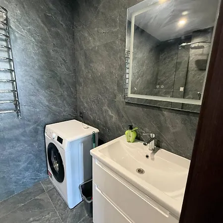 віп вул під голоском 15 б 9-1 *