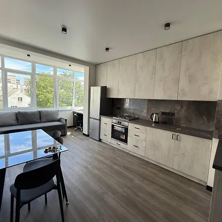 Apartman віп вул під голоском 15 б 9-1