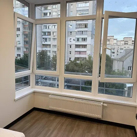 Apartman віп вул під голоском 15 б 9-1 *
