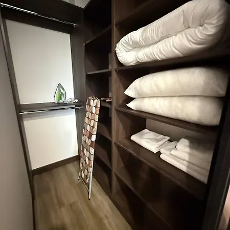 Apartman віп вул під голоском 15 б 9-1