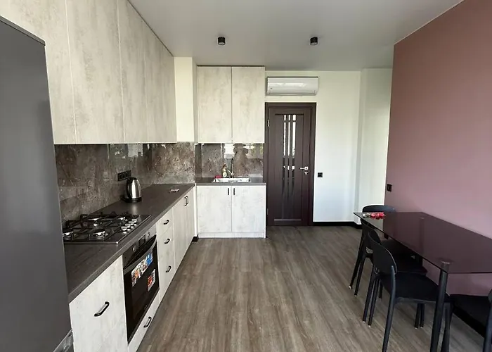 віп вул під голоском 15 б 9-1 リヴィウ