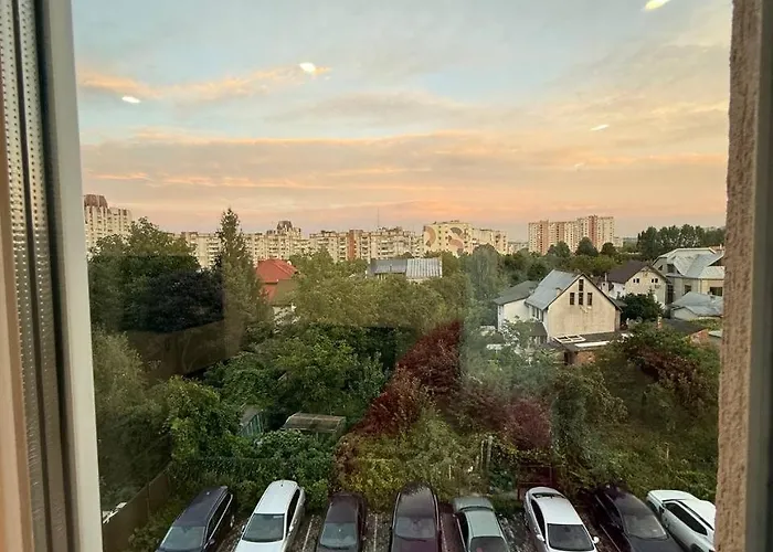 віп вул під голоском 15 б 9-1 リヴィウ