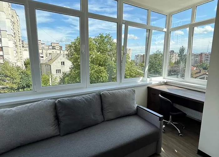 віп вул під голоском 15 б 9-1 Apartamento Leópolis