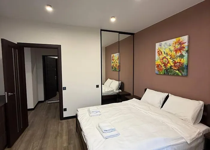 віп вул під голоском 15 б 9-1 Apartamento Leópolis