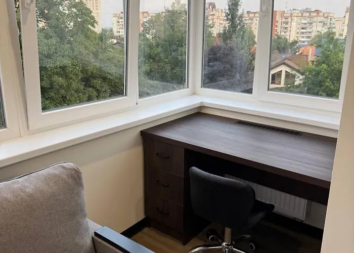 віп вул під голоском 15 б 9-1 Leópolis