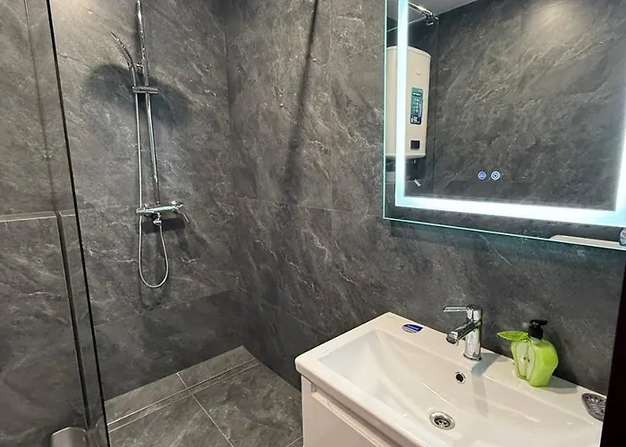 віп вул під голоском 15 б 9-1 *