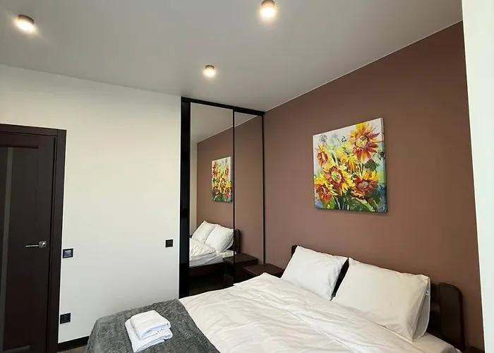 Apartment віп вул під голоском 15 б 9-1 *